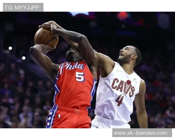 小莫布里上半场表现抢眼轻松斩获双十数据助球队争胜