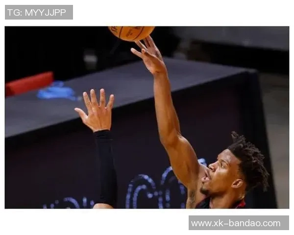 安芬尼西蒙斯替补出战16投9中砍下27分助球队获胜表现惊艳